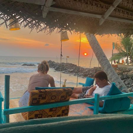 Smile Beach Home Galle Buitenkant foto