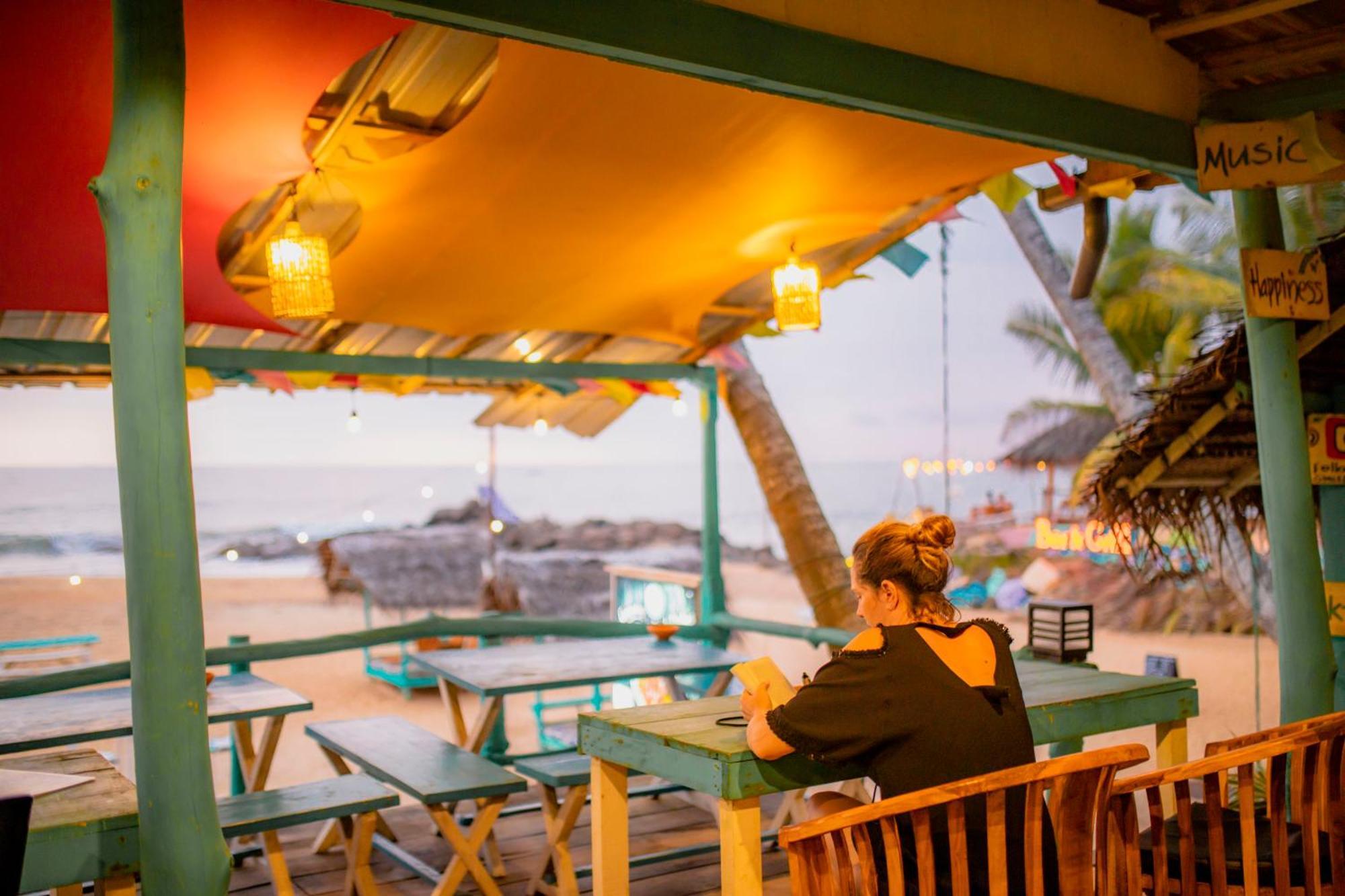 Smile Beach Home Galle Buitenkant foto