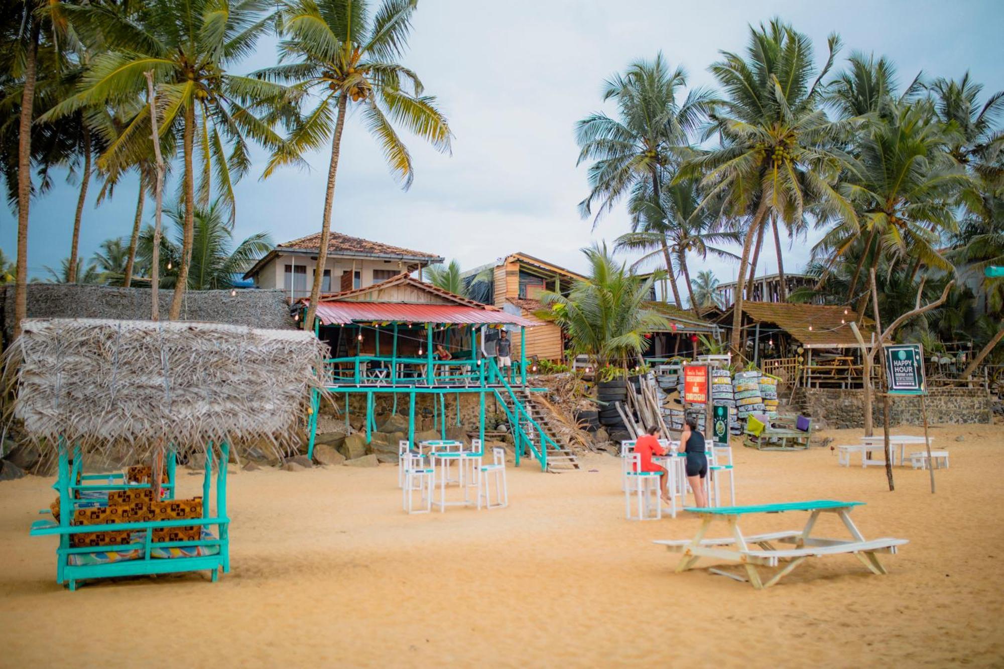 Smile Beach Home Galle Buitenkant foto