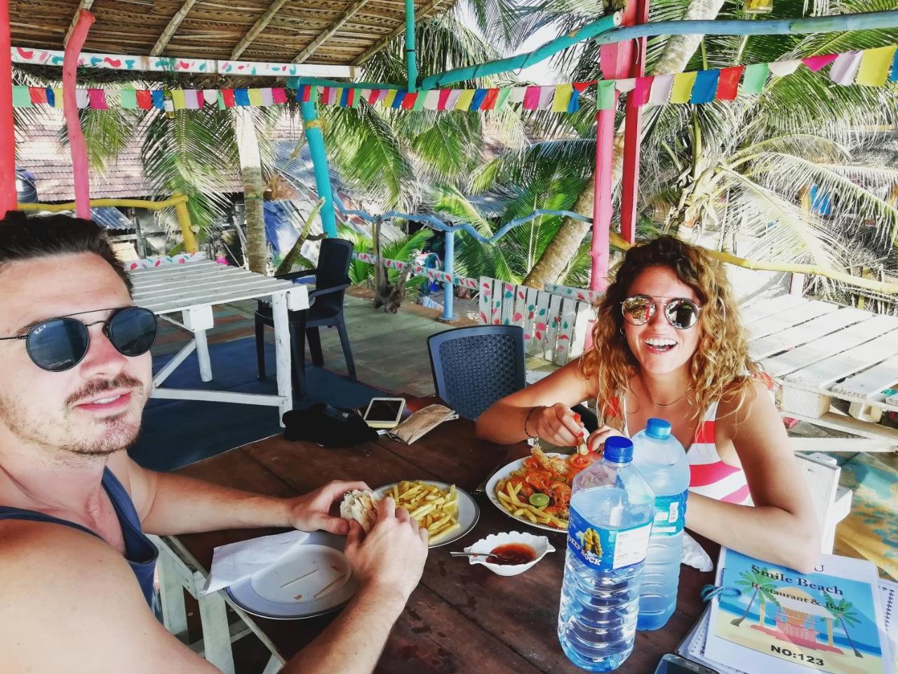 Smile Beach Home Galle Buitenkant foto